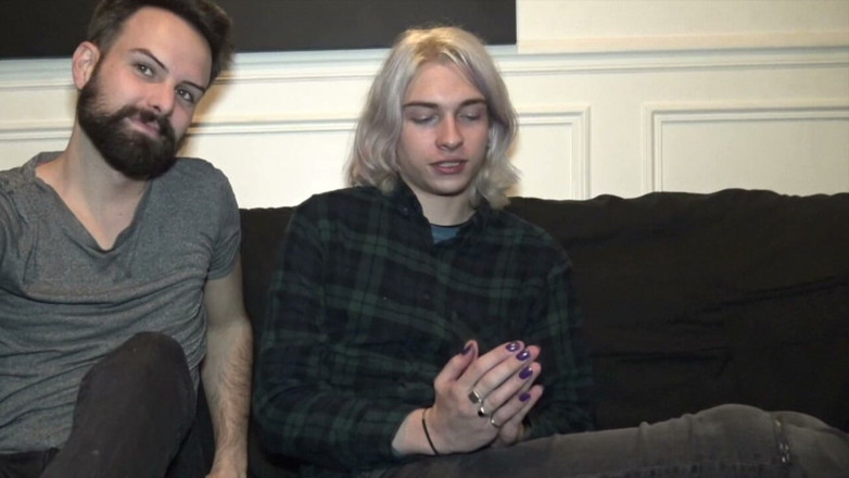 Hard fuckers fucking raw only: Tip efeminat futută de un tip heterosexual