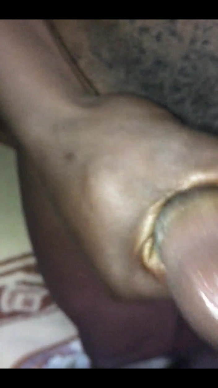 Mr_african: Estoy tan cachonda que extraño ese calor de un coño