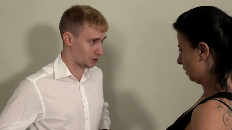 Deutschland Porno X: Kacau oleh belucah - berambut cokelat dewasa mendapat kedua lubang diregangkan...