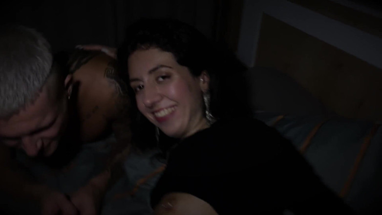 Falcon Al straight porn: Cuckold olizuje semeno nevěrné manželky – kundička naplněná mužským spermatem