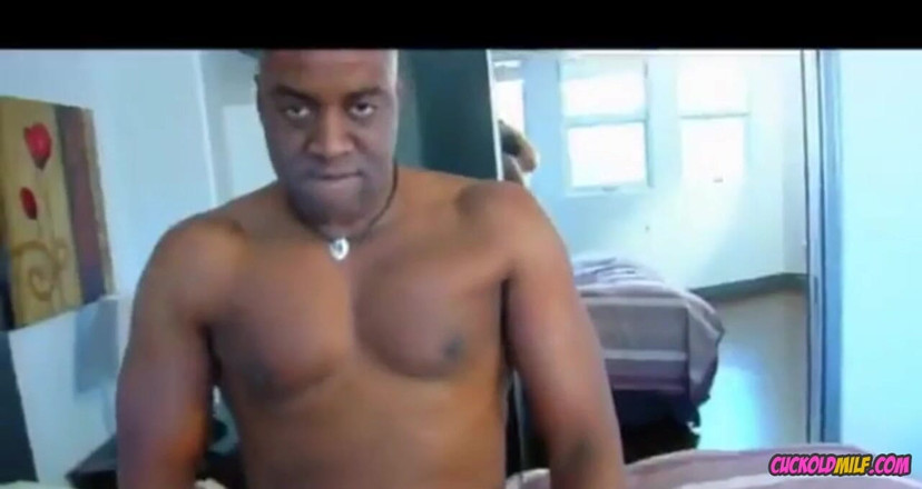 Cuckold MILF: Tante seksi selingkuh sama pria lain atas ijin suami. Aku...