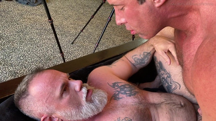 Muscle Bear Porn: Sikişmek için burada