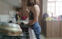 Eliza White: De vrouw van een vriend neuken in de keuken.