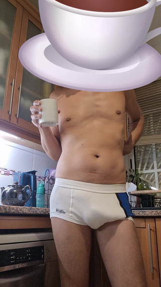 Rafael Torreano: 또 다른 아침 또 다른 딸딸이