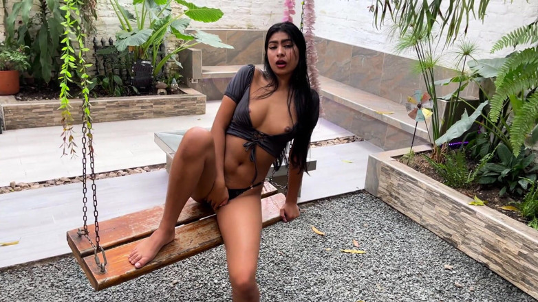LissaWiild: Sexy Latina Plays in the Yard of Her House