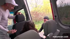 Ali Bordeaux Joyriding o pulă tânără - Maturevan