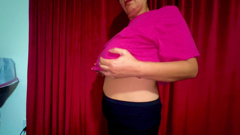 VeeVee Vixen: Puta en una camiseta corta