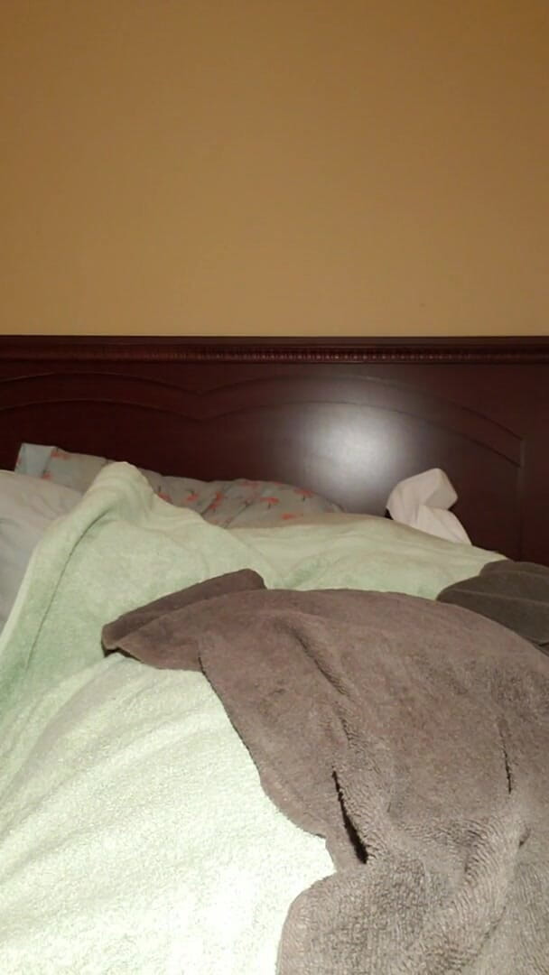 Charlieboy69: Gorge profonde, gode, facefuck, pet