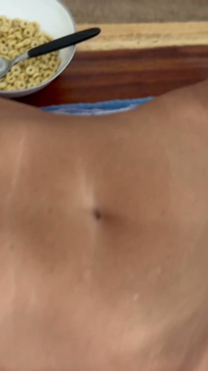 InternalDrive: This Bed &amp; Breakfast Cum's with Full Service