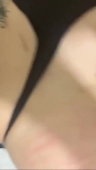 I Arrived at the Neighbor's House Putting My Hand in Her Ass and Ended up Fucking the Whore
