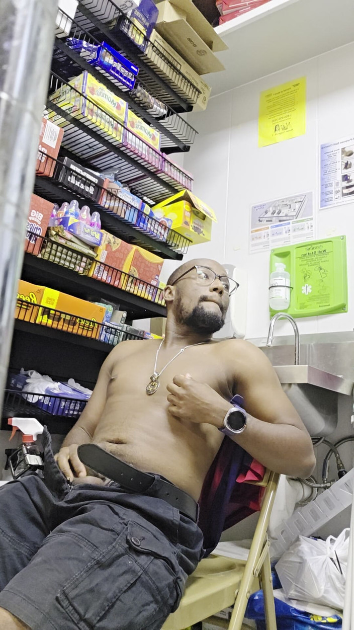 Selsensei: 在我的第二份工作中撸管