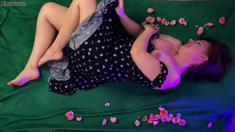 AlexaCrush: Cama de flores solo