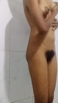 La mia pipì adesso lasciami venire la tua bocca piccola
