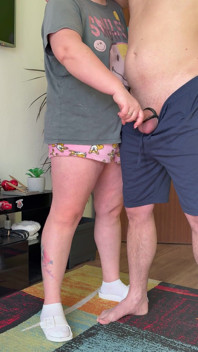 Homemade Real Amateur Handjob Big Cum