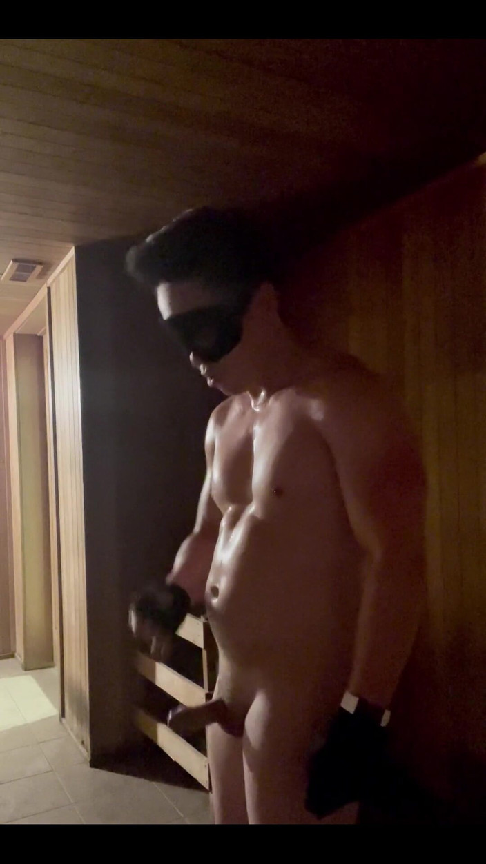 barenakedboy: It's Been a While for Some Flex and Jerk off...