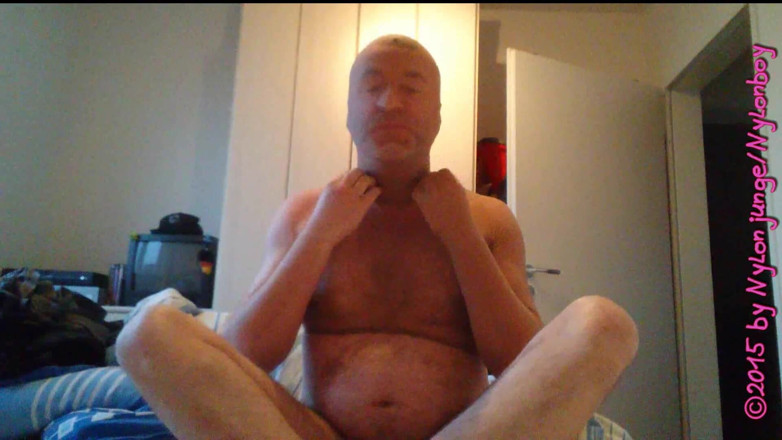 Carmen_Nylonjunge: Külotlu çorap encasement Talimatları