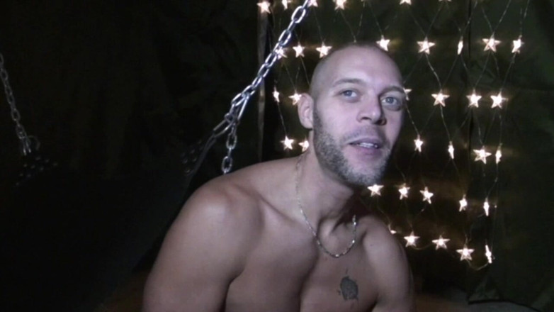 Viktor ROM by Crunchboy: Heterosexual curioso necesita sexo