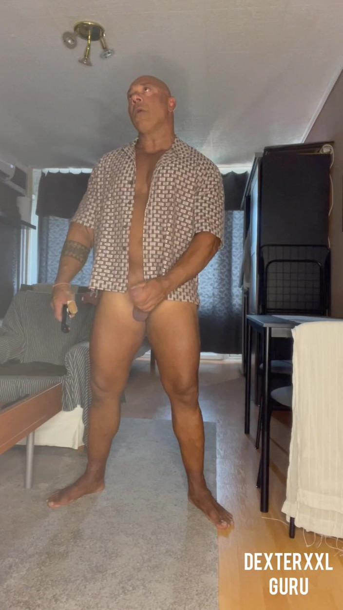Mr. Guru: If You Like Me. Bisexual Bodybuilder Wank Solo