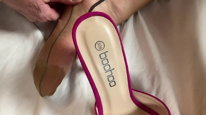 Mr MF: Mrs Mature Feet Showing off Her Big Boobs and Tiny...