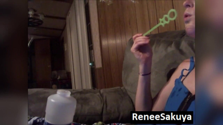 Renee Sakuya: Souffler des bulles