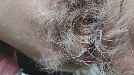 Hairy couple: Riskantní šukání cizí holky s chlupatou kundičkou až do creampie