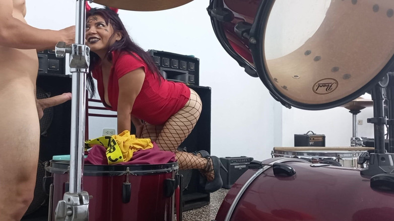 Martin13: Rock müzisyenleri provalar sırasında seks yapıyor