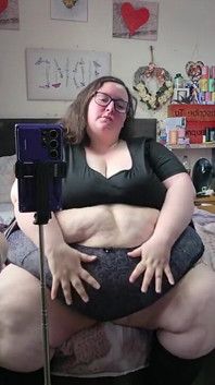 Ssbbw bbw buikgodin badkamerstrip