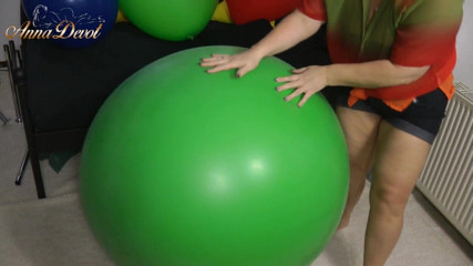 Anna Devot: Annadevot - A mega balloon