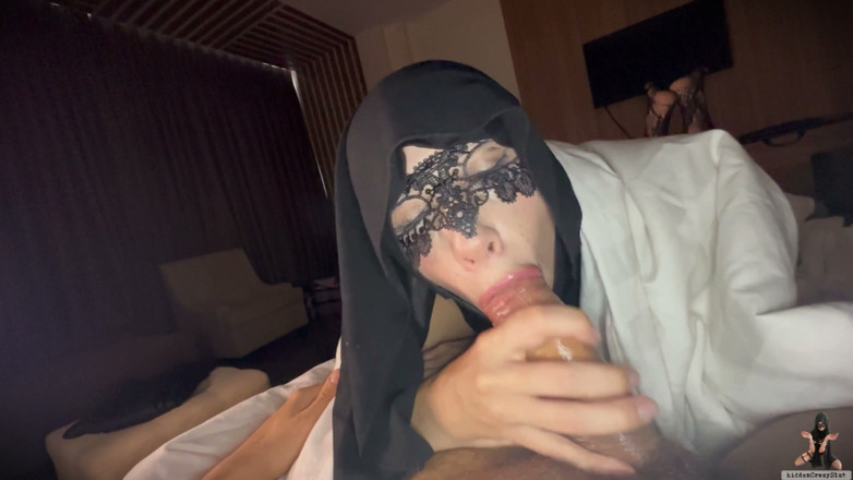 hiddenCrazySlut: Hotel Maid Woke Me up &amp; Gave Sloppy Under Blanket Blowjob