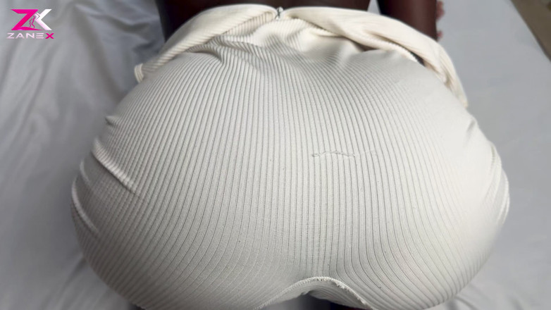 ZANEX: Curva negresă simthick imploră să fie futută și umplută cu spermă -...