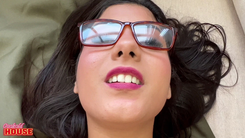 CuckoldHouse: Người phụ nữ Trẻ Brazil đáp ứng mong muốn làm tình qua đường...