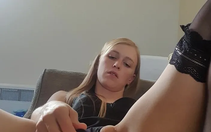 Marijuana Milf: Young hot blonde milf fucks her dildo
