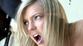 Ally kay को कुछ प्यारी रिलीज की जरूरत है