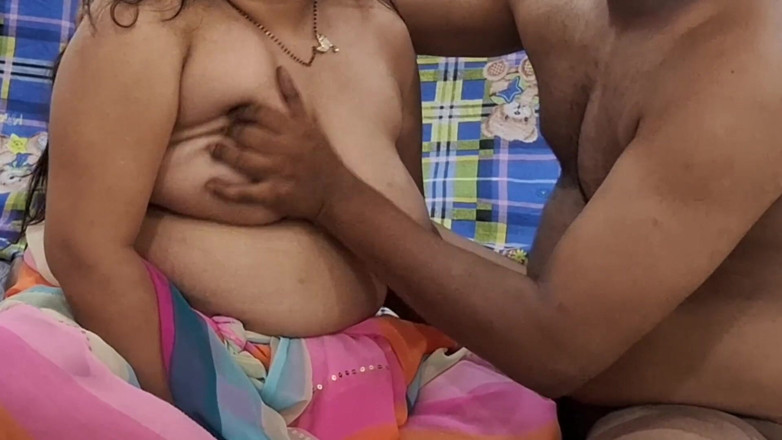Catchybusty: ensiaar desi bhaabhi apne devar ke saath poora maja leti...