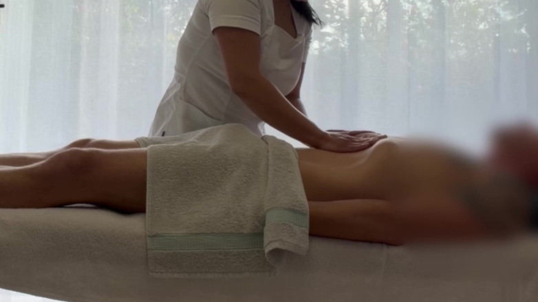 Cuckoby: Asiatisk massagesalong med riktigt happy ending