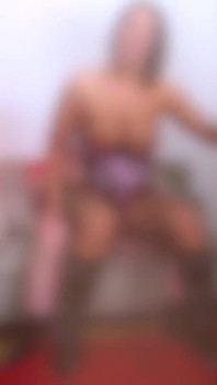 Bini MILF jalang mani Missy Kink dalam gangbang amatur panas dengan swingers diliputi air mani