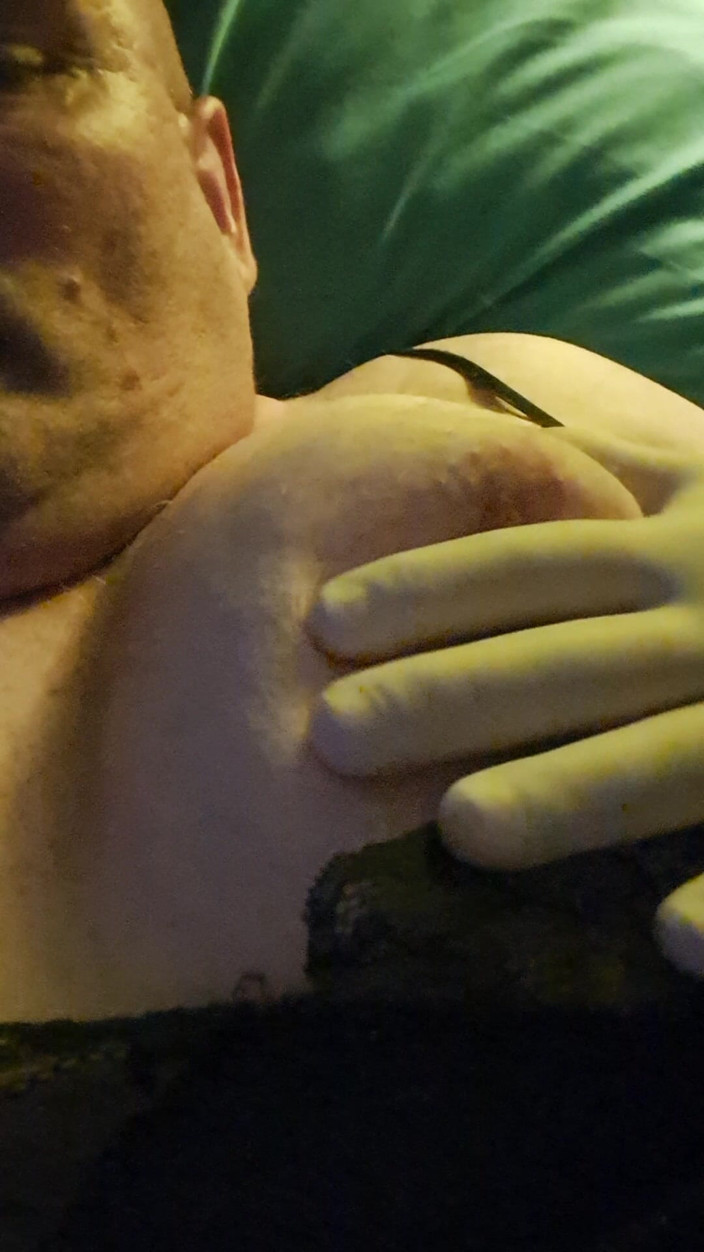 Fickspecht: Nouveaux Jeux De Seins En Latex