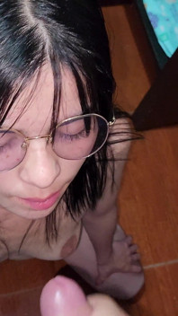 La Sexy Y Caliente Laura Se Folla a Un Tecnico Que Arrelgo Su Computadora! Recibe Semen En Su Cara