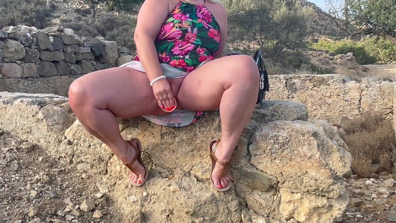 Lena Cox: Outdoor Masturbation and Squirts - Nympho Wife Real Orgasms