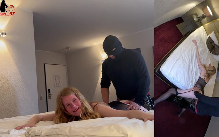 Bikergirl_97: 나는 지금 싸구려 창녀가 되고 있는가?