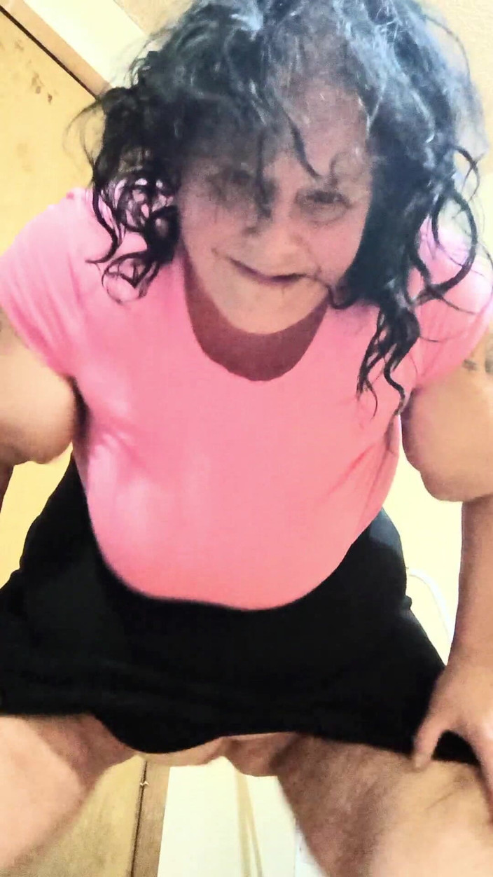 HerculesnVENUS: Mereka hampir mendobrak pintunya sekarang dia muncrat di lantai