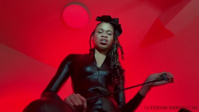 Rosie Reed: Sla je ballen en eet het - zwarte femdom godin Rosie...