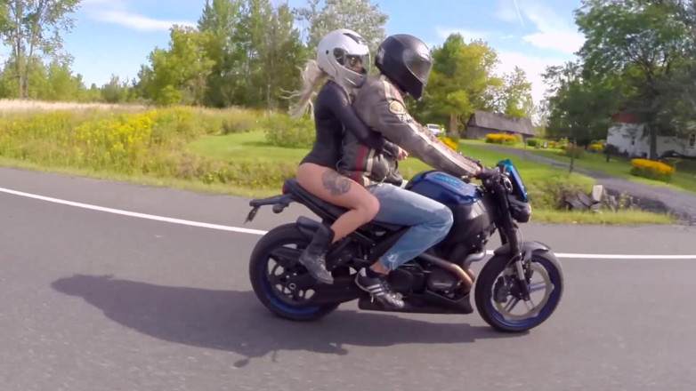 Pegasus amateurs only: Outdoor Ride! Blonde Slut Gets Stuffed!