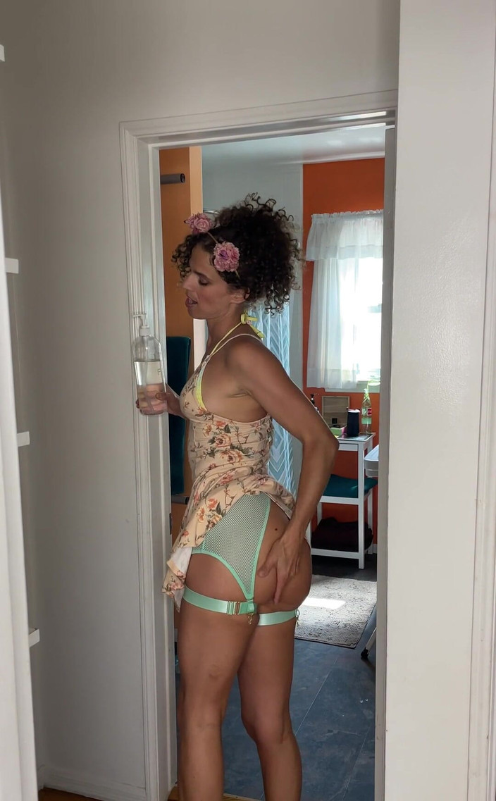 VibeWithMommy: Saya Suka Bersedia Untuk Pertemuan Pertama! Saya cuba untuk menarik...