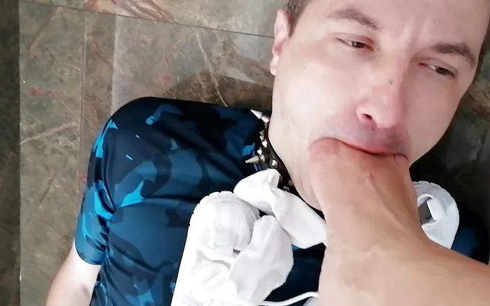 SassyTiff: Goddess Andreea foot fetish with her slut