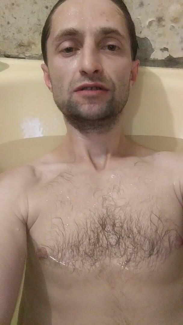 Partizan studio: Masturbieren in der badewanne für dich