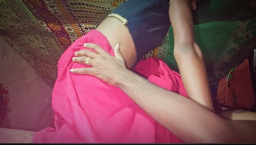 Indian Desi Bhabhi - My Wife Was Going to Sit on My Penis Today but After Seeing My Big Penis She Got Down (Kumari Queen ji)