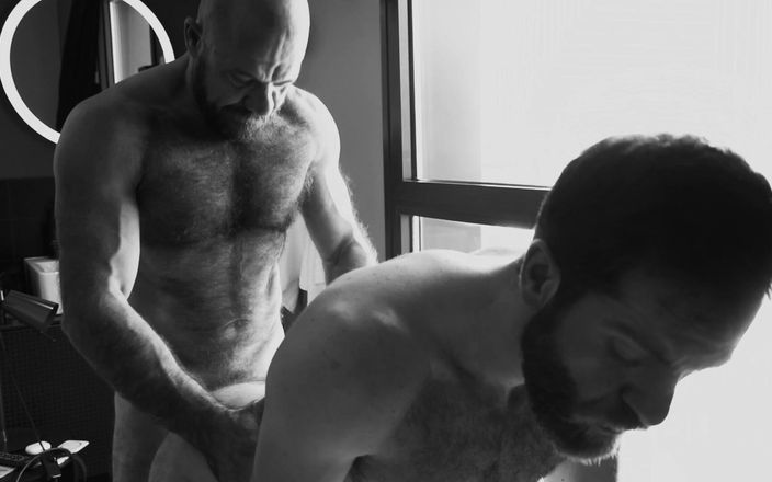Felipe Ferro: Sensuale papà