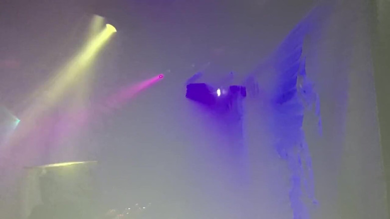 Glamour: I Suck a Guy Cock in Club Public Toilet and...