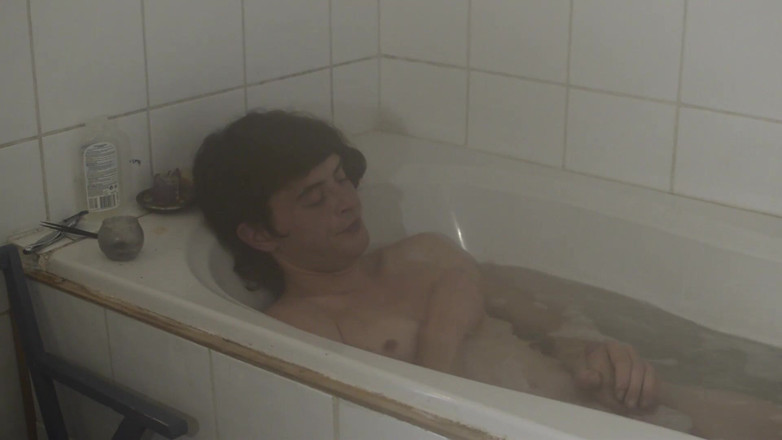 Sara B: Non-binary taking bath, smoking and jerking